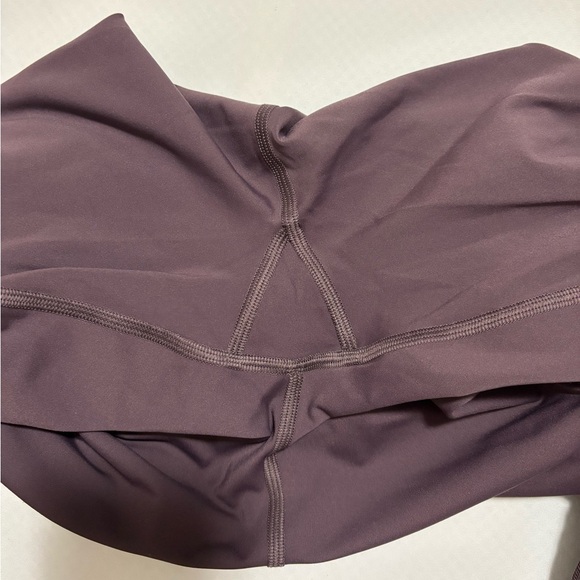 Lululemon leggings (with pockets) 21” - Picture 8 of 8